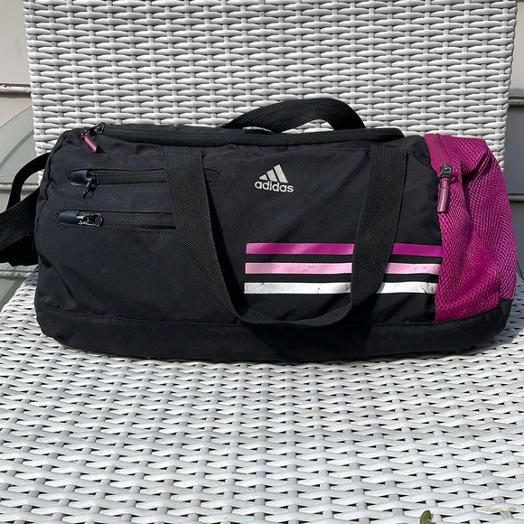 adidas Large Duffle/Gym Bag Black and Pink - Picture 1 of 13